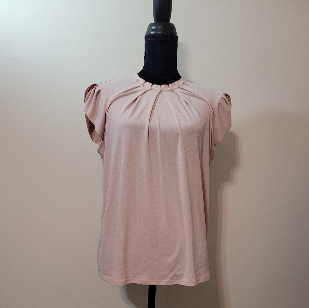 Pink blouse with pearl neckline - Small
